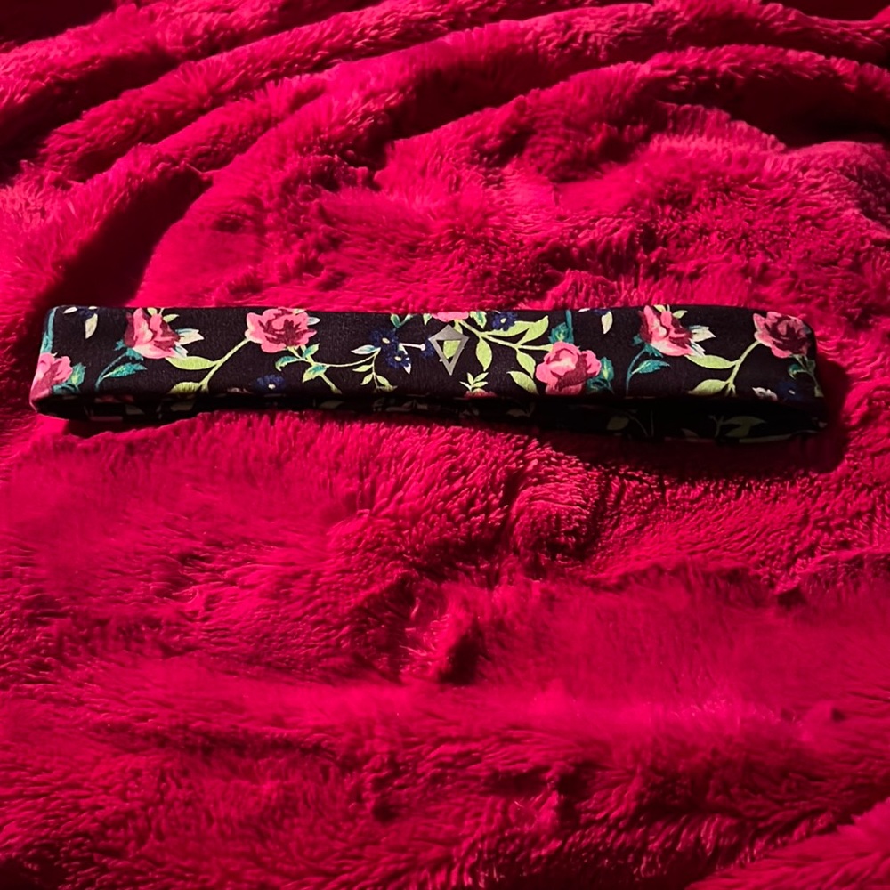 Ivivva headband floral purple non slip grip. New with out tags.